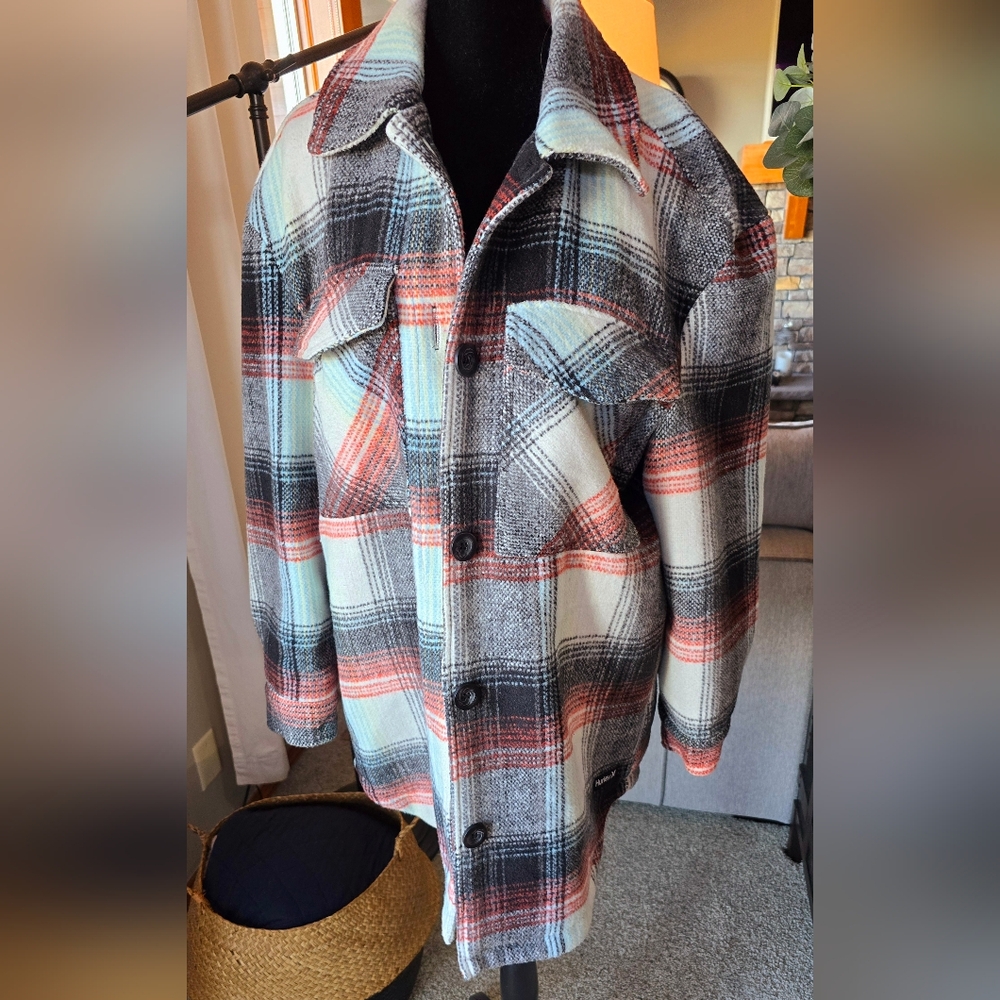 Hurley Flannel coat  - Shacket - Women's Size Medium - Picture 3 of 8